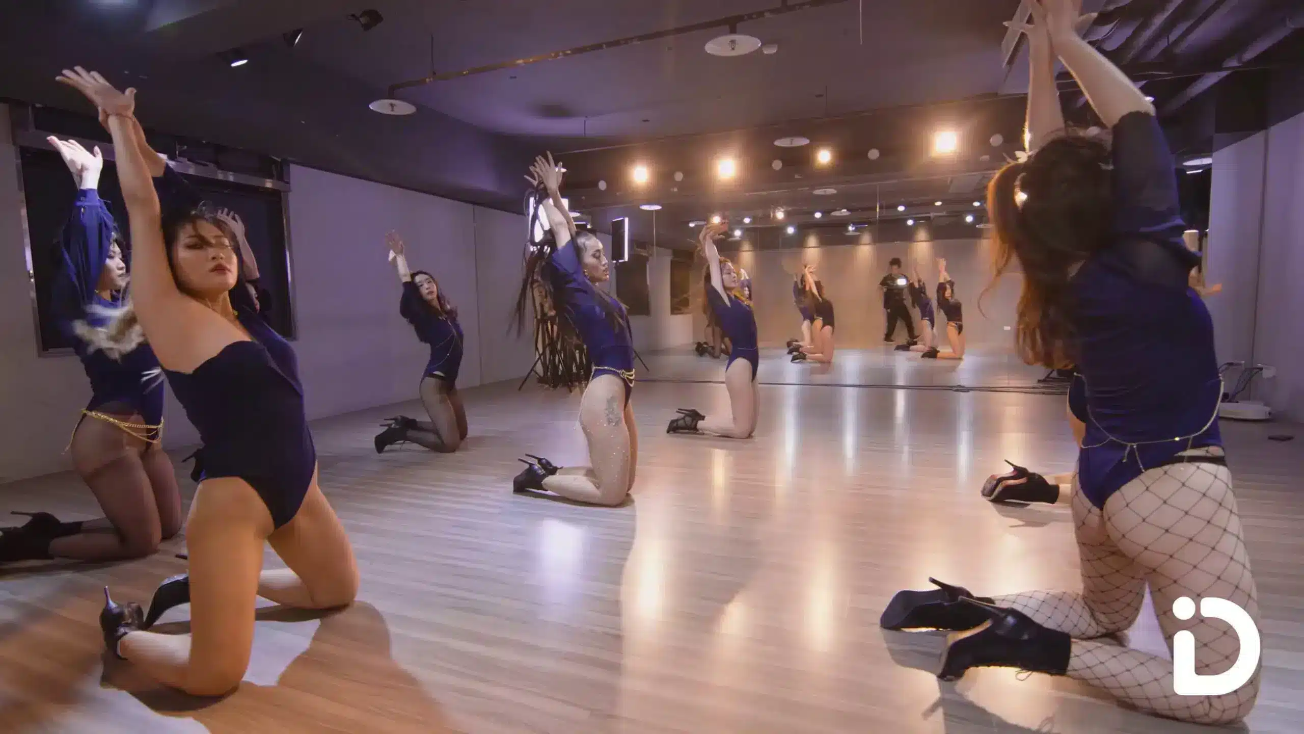 Cici Jan编舞Jade Novah《Cycles》性感热舞高清写真资源下载