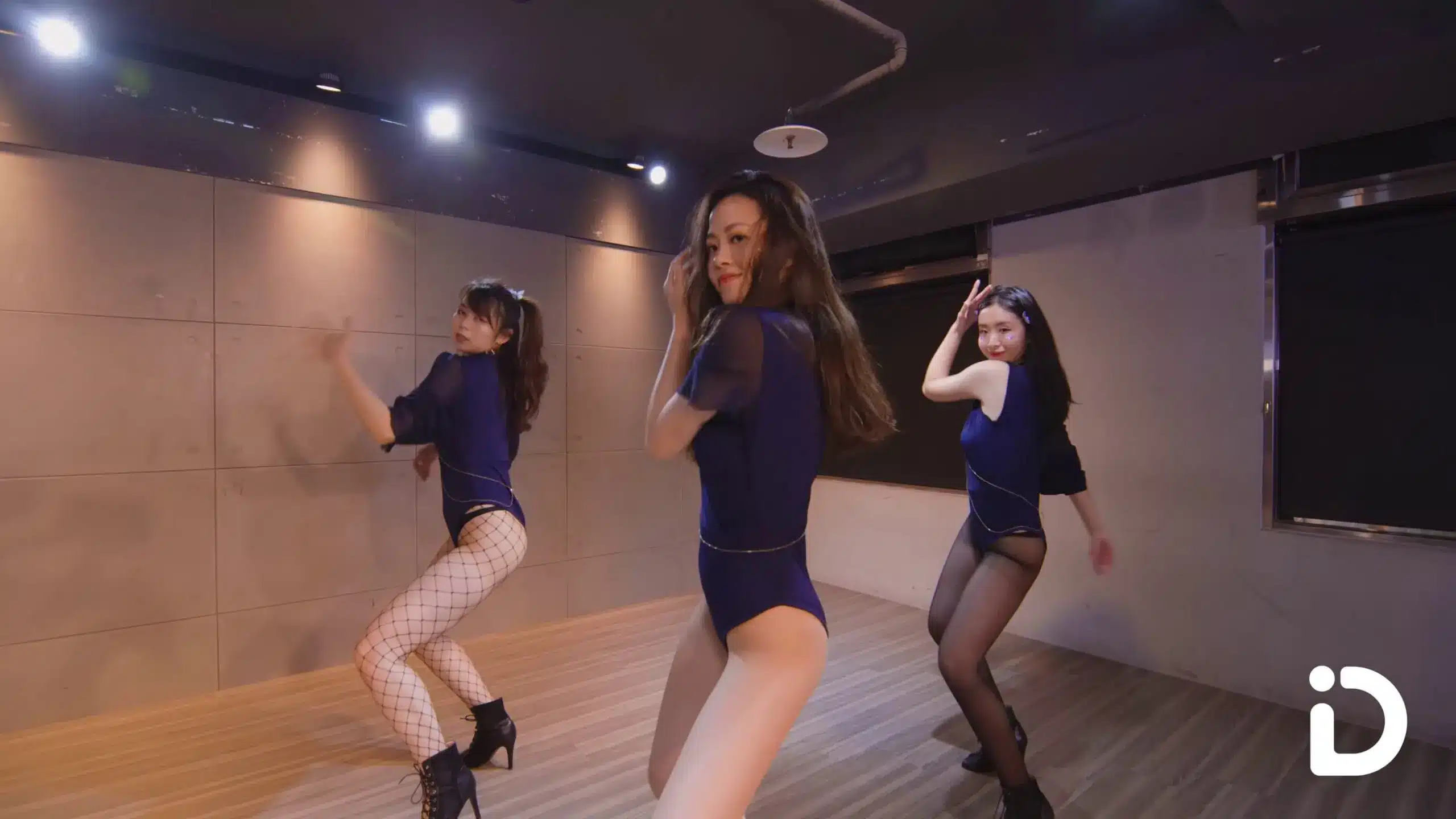 Cici Jan编舞Jade Novah《Cycles》性感热舞高清写真资源下载